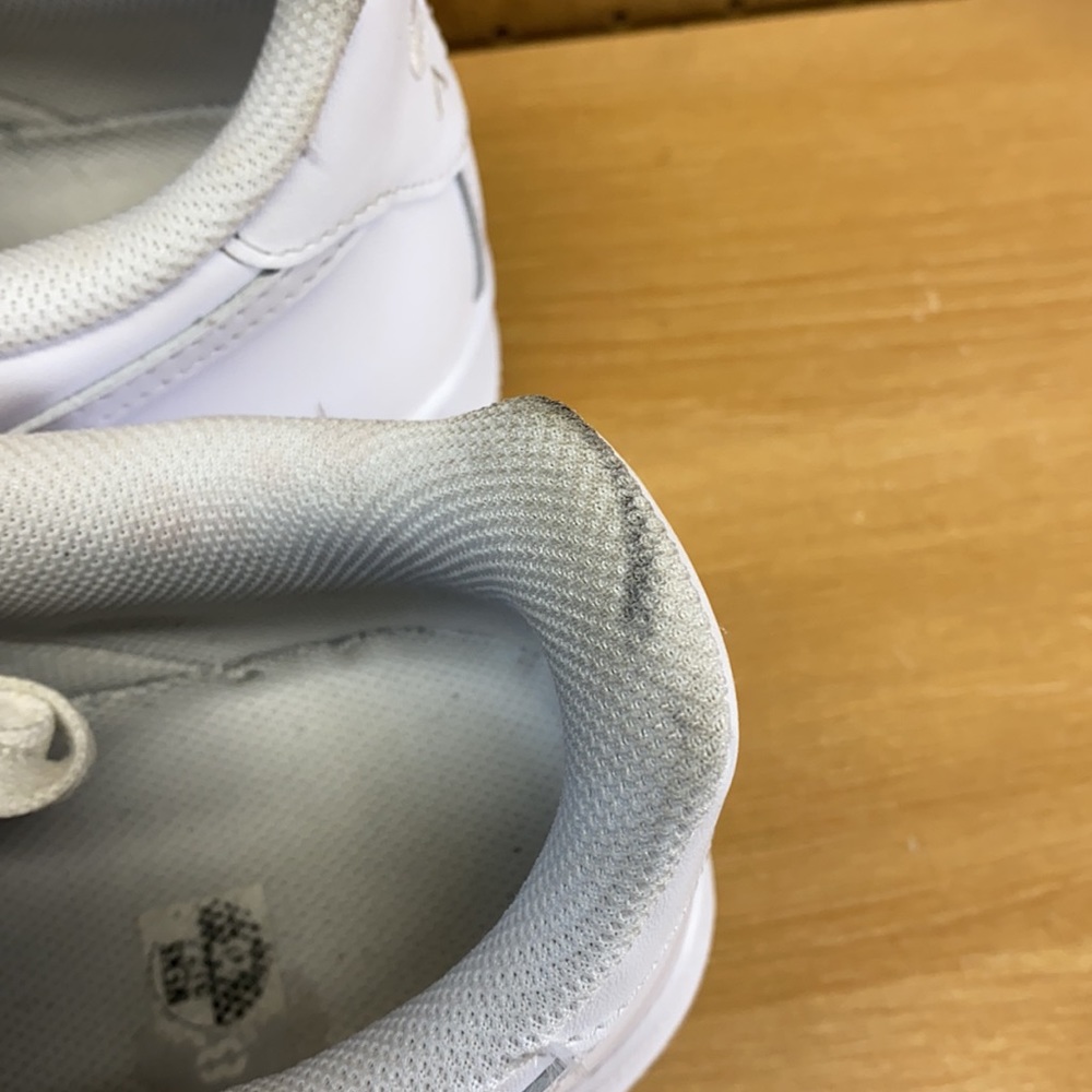 Nike Air Force 1 ‘07 Triple White Size 10 Men’s - Picture 9 of 12